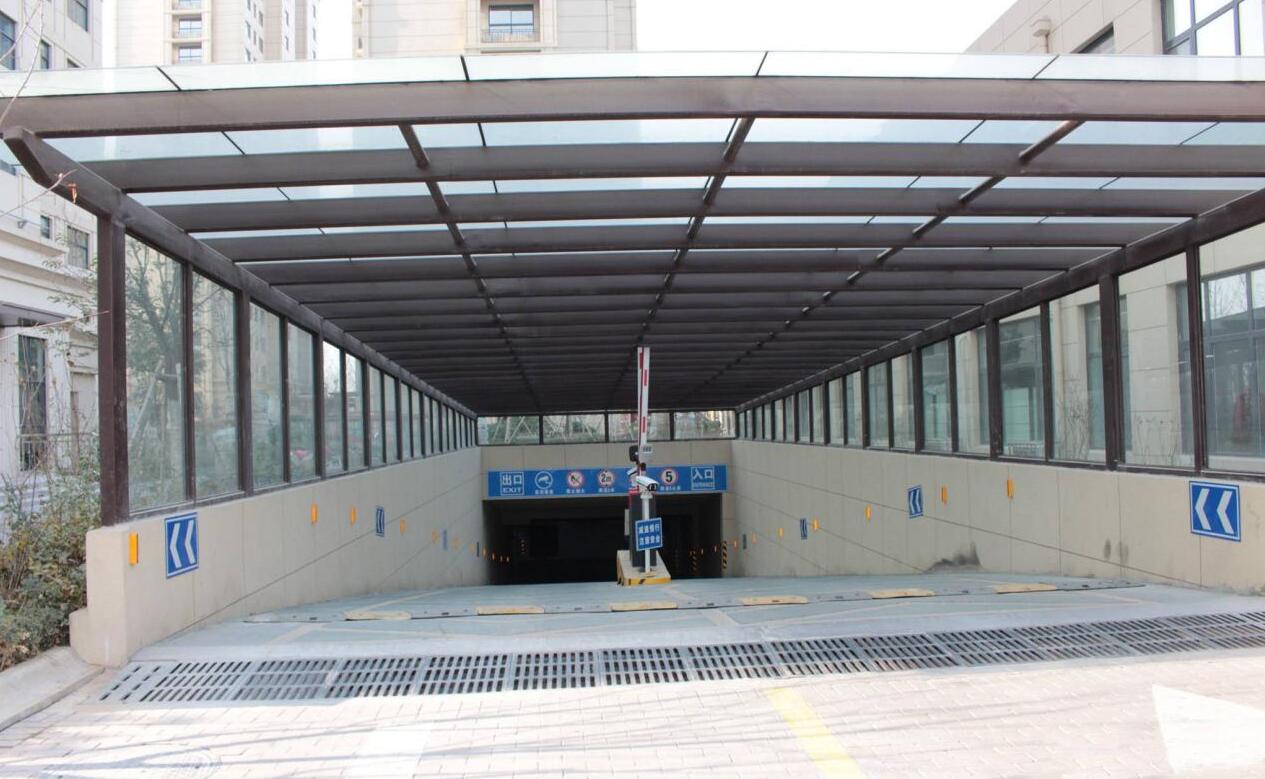 地下車庫出入口電伴熱系統 地下車庫出入口電伴熱系統